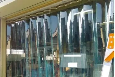 工場ビニールカーテン屋外への騒音対策の事例